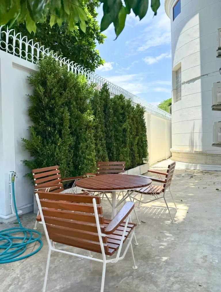 P070 รีโนเวทบ้านเดี่ยว ย่านสายไหม · ภายนอกและถนนในบ้าน