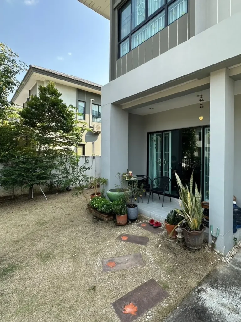 P071 ต่อเติมครัวหลังบ้าน พร้อมหลังคากันแดด บ้านสวยน่าอยู่ขึ้นทันตา